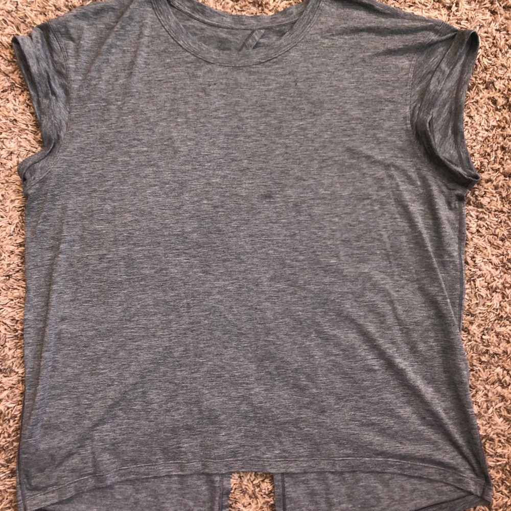 Lululemon tee